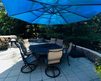 PRICE: $500
TREASURE GARDEN OBRAVIA BLUE CANOPY UMBRELLA
157” DIA x 110” HEIGHT