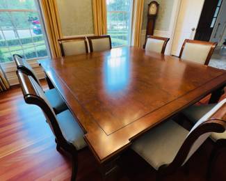 PRICE:$1,500
REGENCY STYLE GRAND DINING ROOM TABLE WITH 10 CHAIRS
74”L x 74”W x 30”H
2 BREAD BOARD LEAVES
30”W x 74”L