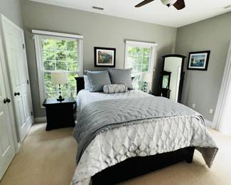 PRICE: $600
BROYHILL DARK BROWN QUEEN BEDROOM SET ( PROFESSIONALLY REPAINTED)
DRESSER WITH MIRROR
54”L x 18”D x 31”H
MIRROR
46”H x 48”W
TWO NIGHTSTANDS
26”W x 17”D x 25”H
QUEEN BED FRAME
87”L x 67”W x 50”H