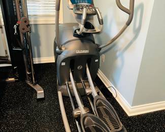 50% OFF ORIGINAL PRICE: $700
OCTANE FITNESS ELLIPTICAL
72”L x 27”W x 62”H