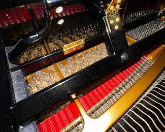 PRICE: $1,400
SAMICK BABY GRAND PLAYER PIANO
SG-150CP
57”W x 60”L x 40”H