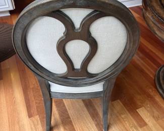 PRICE: $1,200 FIRM WAS $2,100
ST. GERMAIN BEIGE LINEN OVAL BACK SIDE CHAIRS- (SET OF 6)
2 ARMCHAIRS 23”W x 22”D x 41”H
4 CHAIRS 22”W x 22”D x 41”H