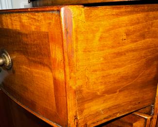 50% OFF ORIGINAL PRICE: $500
REGENCY STYLE BURL WALNUT DEMI LUNE COMMODE / BUFFET (DOVE TAIL DRAWERS)
SOME CHIPS ON WOOD
60.5” W x 28.5”D x 35”H