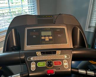 50% OFF ORIGINAL PRICE: $600
LIVESTRONG TREADMILL
38”W x 75”L x 58”H