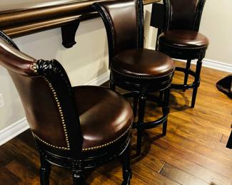 PRICE: $500 SET
FURNITURE ORIGINS ROUND SEAT SWIVEL BAR STOOLS ( SET OF 3)
20”DIA x 45”H
FLOOR TO SEAT 30”H