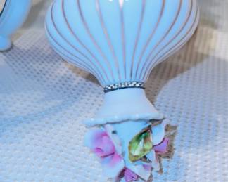 PRICE: $300
VINTAGE ITALIAN CAPODIMONTE CHANDELIER