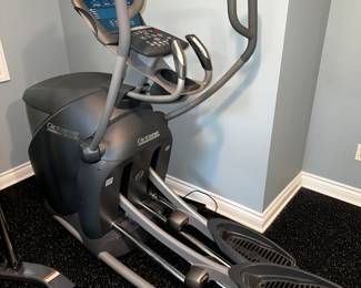 50% OFF ORIGINAL PRICE: $700
OCTANE FITNESS ELLIPTICAL
72”L x 27”W x 62”H