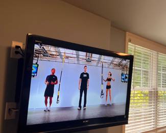 50% OFF ORIGINAL PRICE: $40.00
Sony 40” HDTV