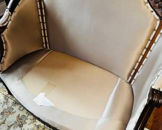50% OFF ORIGINAL PRICE: $400
FRENCH STYLE SETTEE
47”L x 25”D x 38”H