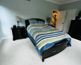 PRICE: $500
MODERN DARK BROWN QUEEN SIZE BEDROOM SET
DARK BROWN TALL CHEST OF DRAWERS
46”W x 20.5”D x 52”H
QUEEN SIZE BED WITH DRAWERS
64”W x 90” L x 50.5”H
2 NIGHTSTANDS
30”W x 18”D x 29.5”H