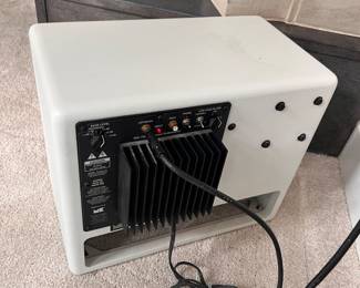 PRICE: $160.00
MILLER & KREISEL MX - 700 POWERED SUBWOOFER