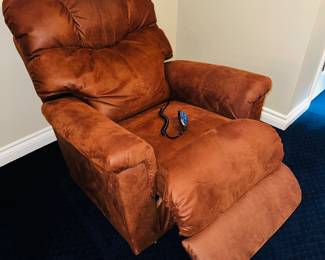 PRICE: $300
RUST BROWN LA-Z-BOY MICROFIBER UPHOLSTERED POWER RECLINER
37”W x 35”D x 40”H
