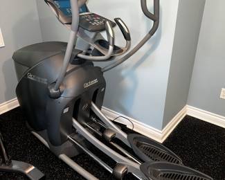 50% OFF ORIGINAL PRICE: $700
OCTANE FITNESS ELLIPTICAL
72”L x 27”W x 62”H