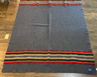 P22 - $75. Pendleton Yakima Wool Throw Blanket Measures 62" wide x 78" long.  Overall excellent condition. 