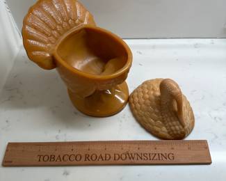 P142 - $25 Martha Stewart "Chocolate Glass" Turkey with lid. 