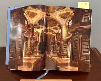 P99 - $50 - Large Coffee Table Book "The World's Most Beautiful Libraries"