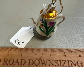 P152 - $24 vintage ornament