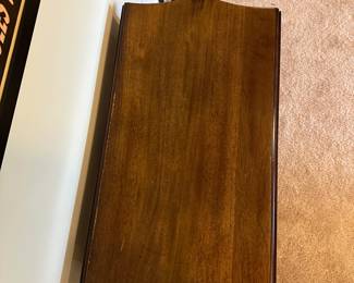 P57 - $95. Century Furniture, Henry Ford Museum small drop leaf side table. Measures 31.5 x 17 x 27" Leaves add 14" total. 