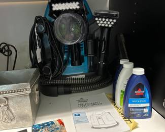 P192 - $50 Bissell SpotClean Little Green. Excellent Condition / Barely used. 