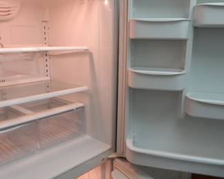 Amana 19 cu ft bottom freezer refrigerator