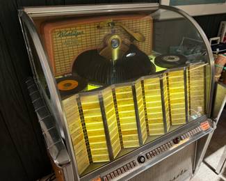 1958 Wurlitzer Console Jukebox, model 2200! 36x27x53" 