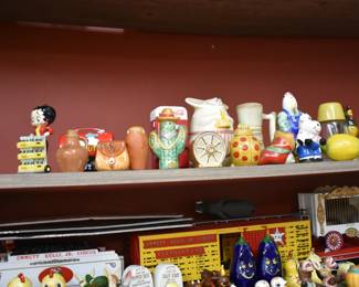 Large Quantity Of Single Shakers