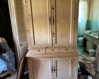 Armoire
