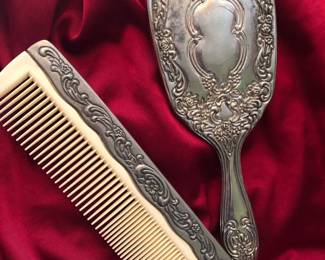 COMB BRUSH
