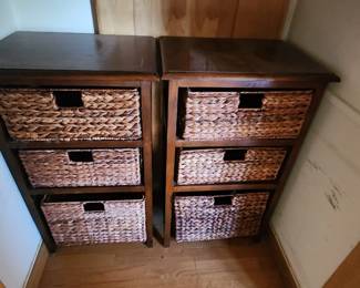 Wood Storage Cubicle with Baskets