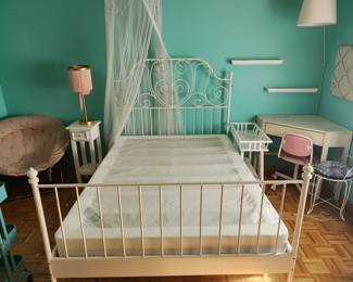 Full Size Iron Bed