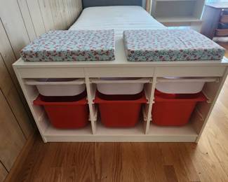 Small Storage Cubicle