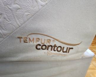 King Size Tempurpedic Bed