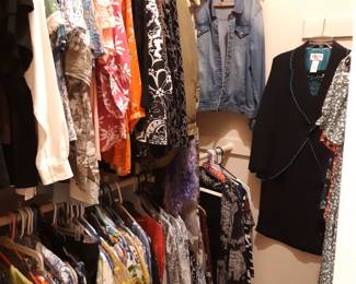 Ladies clothing, sizes XL and 1X