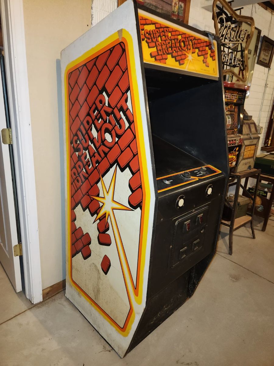 Super Breakout arcade game