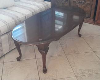 Oval coffee table-52x26x17