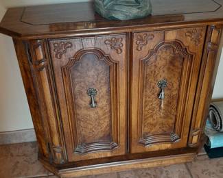 Entry cabinet-36x29