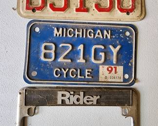 Motorcycle plates