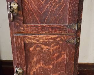 child's size salesman sample icebox