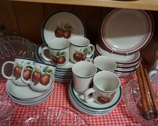apple dish set