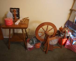 spinning wheel, table