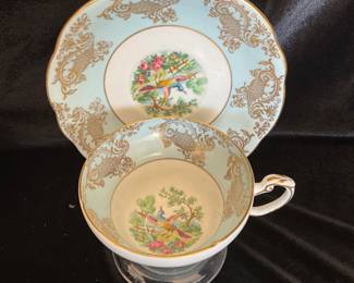 https://www.auctionninja.com/meadowlark-estate-services/sales/details/fabulous-fine-china-crystal-jewelry-and-collectibles--3.html