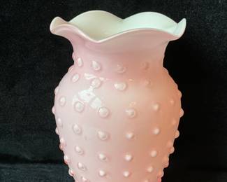 https://www.auctionninja.com/meadowlark-estate-services/sales/details/fabulous-fine-china-crystal-jewelry-and-collectibles--3.html