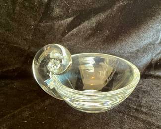 https://www.auctionninja.com/meadowlark-estate-services/sales/details/fabulous-fine-china-crystal-jewelry-and-collectibles--3.html