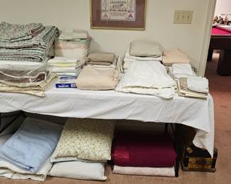 Queen and Twin Bedding