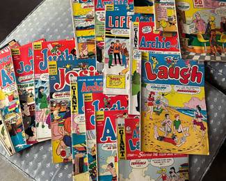 Tons of comic books Laugh, Archie Jughead