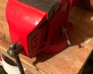 Bench Vise