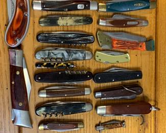 Hundreds of Vintage Pocket Knives in a massive pocket knife collection