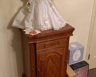 Great selection of MCM furniture for the bedroom, living room and dining room