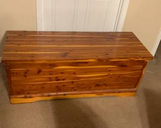 Heavy Cedar Chest w/ Top Felt Line Holder and Bottom Storage
