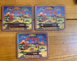 Hundreds of Vintage Pocket Knives in a massive pocket knife collection